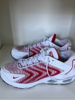 Nike Air Tuned / Air Max – Men’s Size 11.5 – White Red – DQ3984-104
